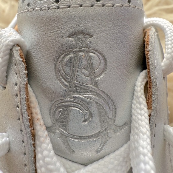 The Office Of Angelia Scott; The Elliott Silver Leather Sneaker - Picture 7 of 9